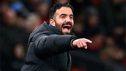 Ruben Amorim: ‘Tôi sẽ tiêu đời nếu đổi sơ đồ quá sớm’